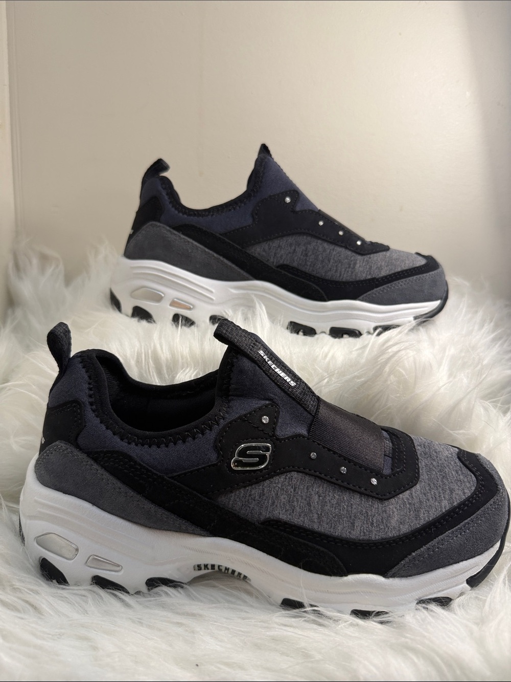 Skechers Women’s Slip-On Sneakers - Gray, Black & White Brand New no Tag